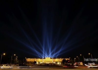 Schloss Schönbrunn mit Scheinwerferlicht