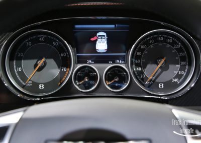 Bentley Continental GTC V8 S Cockpit